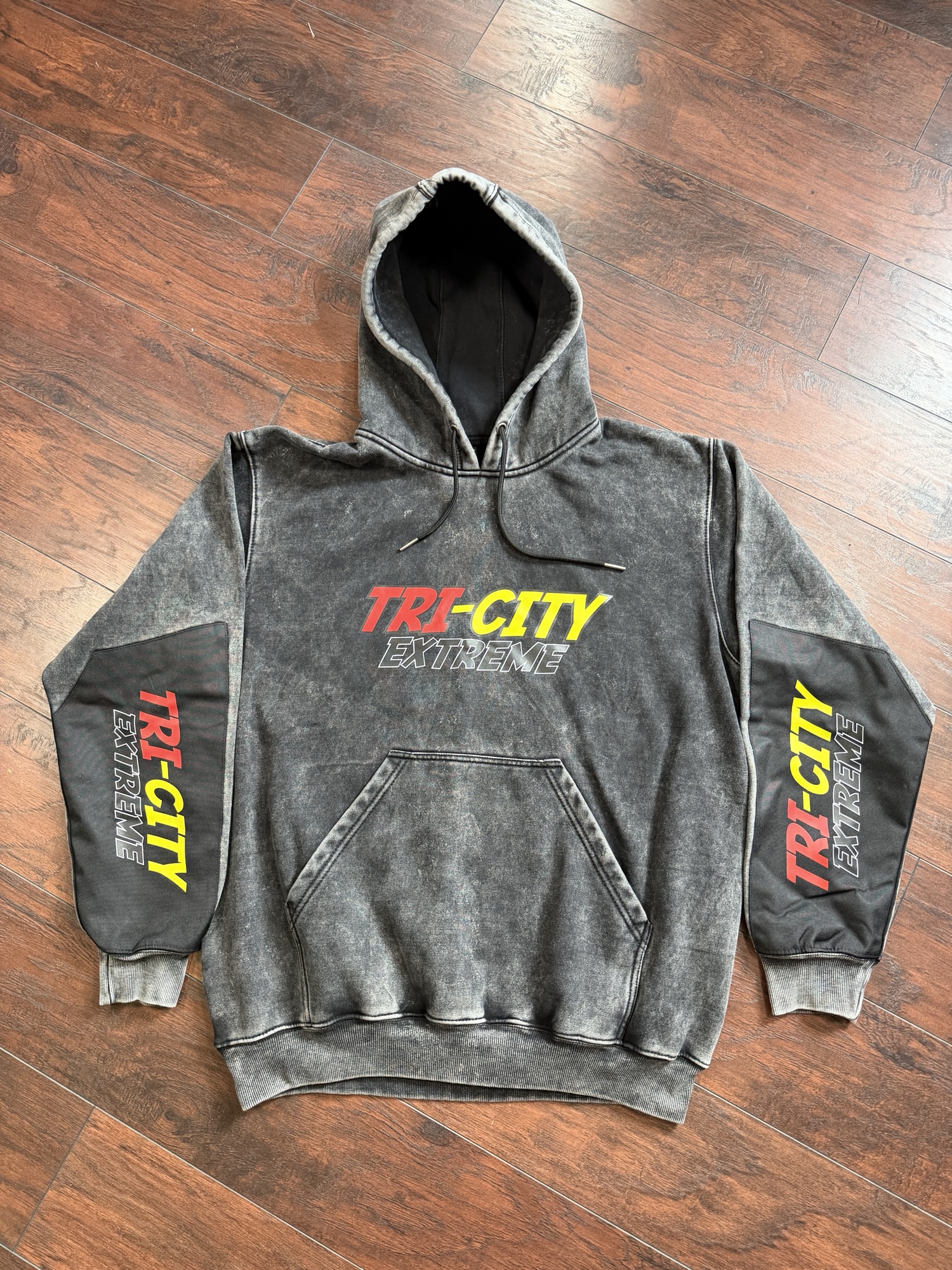 Tri City Extreme Playing Hoodie – Stone